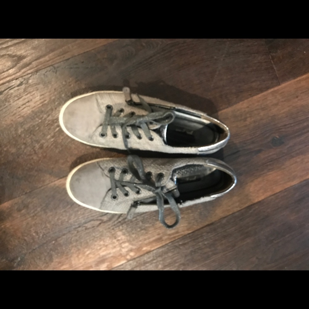 Paul Green sneaker size 10 gray zip